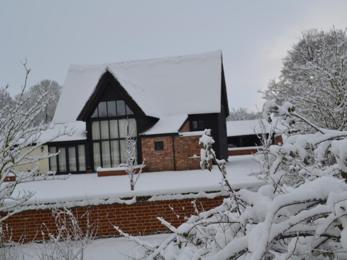 Wortwell Hall Barn Exterior photo